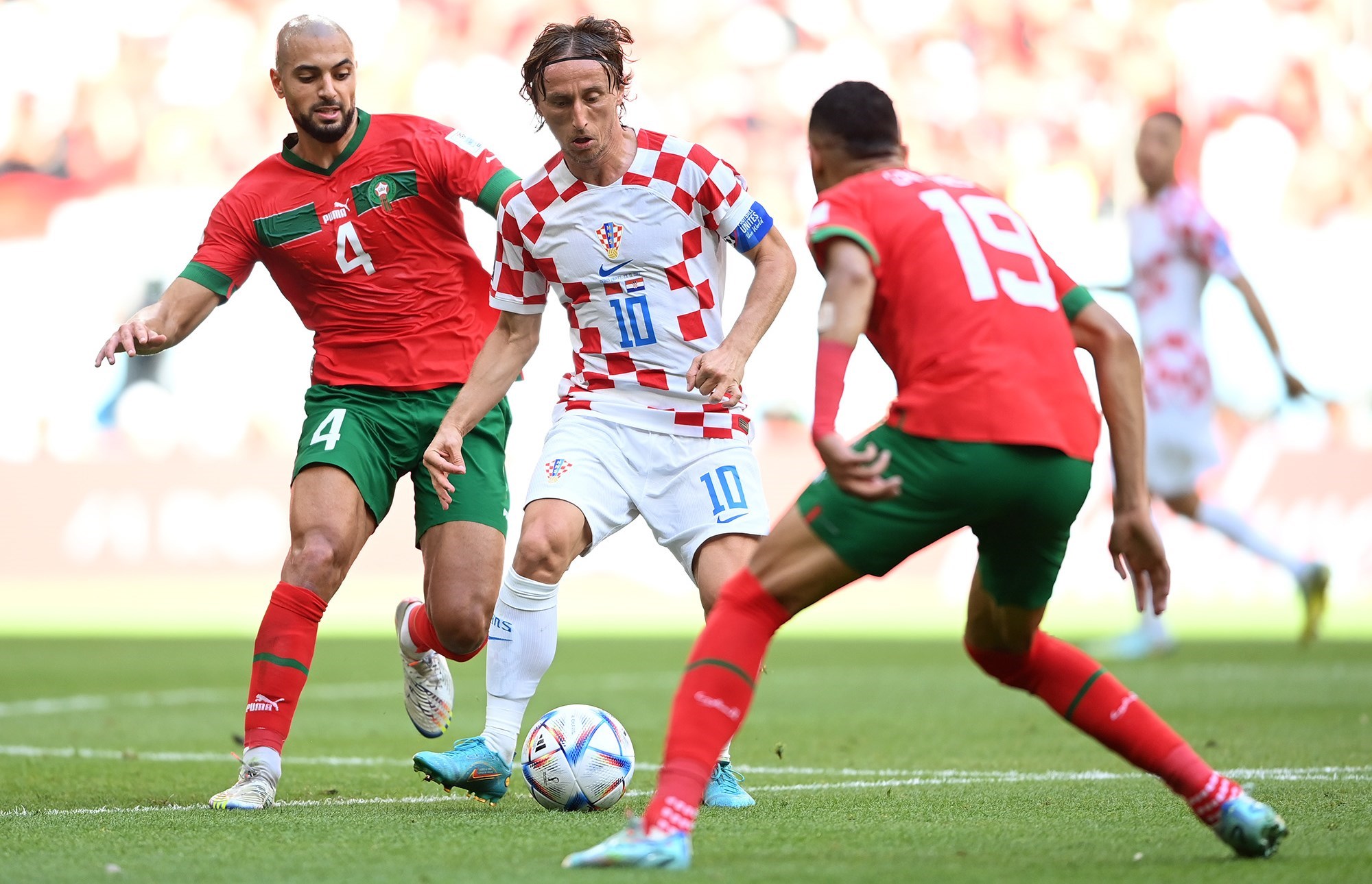 المغرب تتعادل سلبياً مع كرواتيا في كأس العالم قطر 2022.