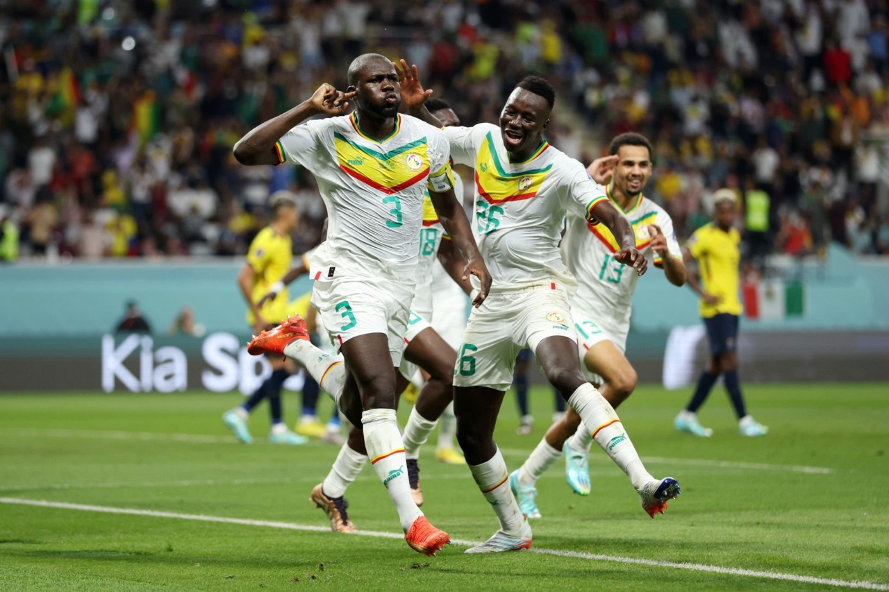 السنغال تفوز على الإكوادور بثنائية مقابل هدف وترافق هولندا في دور الـ16 في كأس العالم قطر 2022.
