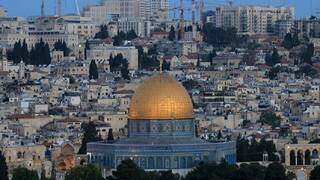 المحكمة المركزية في إسرائيل تلغي قرارا قضائيا يتيح لليهود الصلاة في المسجد الأقصى بصمت.