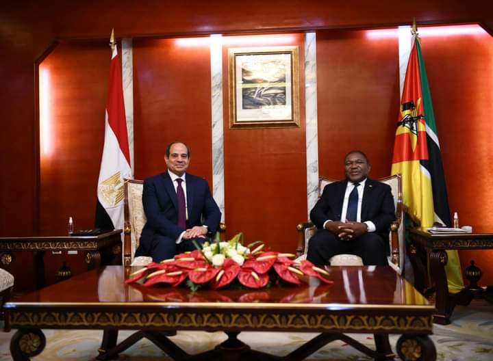 وصل السيد الرئيس إلى العاصمة مابوتو في مستهل زيارة سيادته لموزمبيق، حيث أجرى مباحثات مع الرئيس الموزمبيقي فيليب نيوسي بمقر القصر الجمهوري بمابوتو