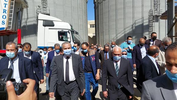 . وزير التموين ومحافظ بورسعيد يتفقدان صوامع شركة بورسعيد للمطاحن الحديثة