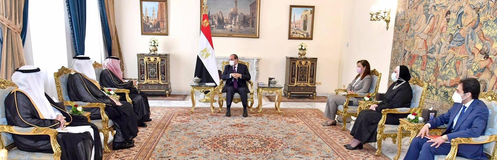 السيد الرئيس يؤكد علي موقف مصر الثابت من دعم أمن واستقرار السعودية الذي يعتبر جزء من أمن مصر القومي