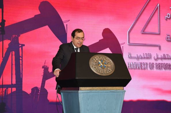 وزير البترول والثروة المعدنية يستعرض نجاحات قطاع البترول والغاز أمام مؤتمر الأهرام الرابع للطاقة