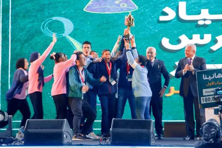 وزير التربية والتعليم ومحافظ السويس  يشهدان فعاليات نهائي أولمبياد مدارس مصر 