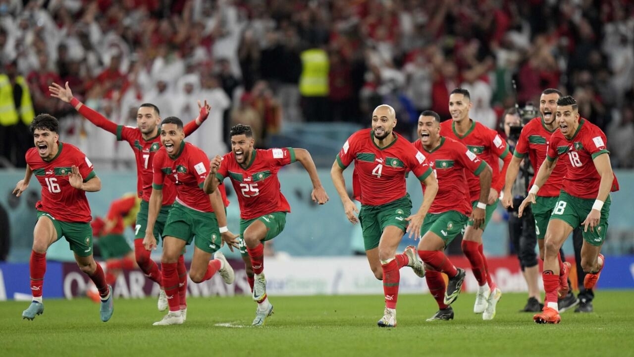 المغرب يضرب البرتغال بهدف نظيف ويتأهل ألي نصف نهائي كأس العالم قطر 2022.