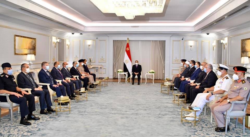 السيد الرئيس عبد الفتاح السيسى يجتمع بمقر رئاسة الجمهورية بمدينة