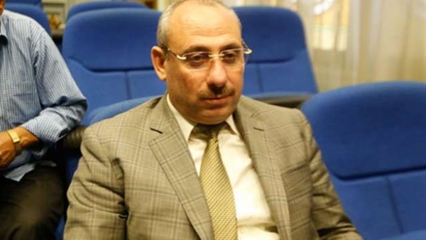 نائب المنيا يطالب بإنهاء مشروعات الصرف الصحي المتوقفة في المحافظة