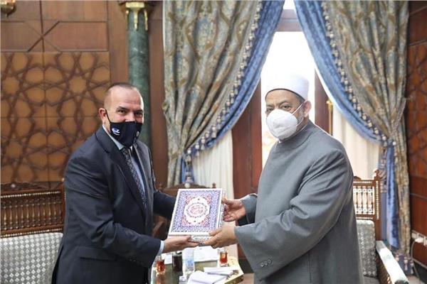 رئيس ديوان الوقف السني العراقي يلتقي شيخ الأزهر