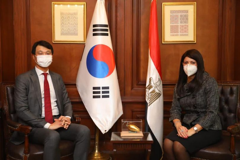 *وزيرة التعاون الدولي تبحث مع سفير كوريا الجنوبية بالقاهرة مجالات التعاون المستقبلية والمساهمات الطبية المقدمة لمصر*