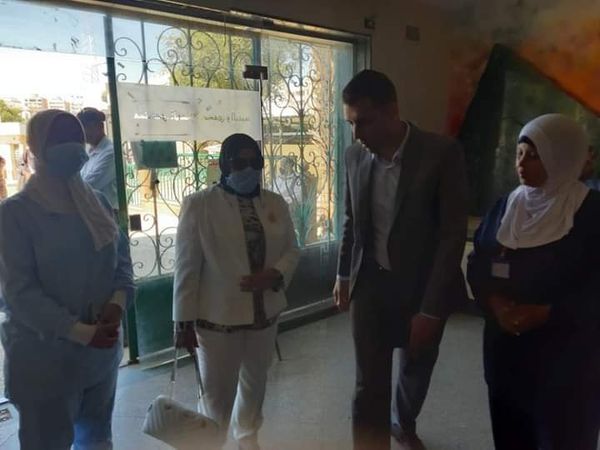 النائبة عفاف زهران تزور مستشفى العام وتهنى الفريق الابيض بعيد الفطر المبارك 