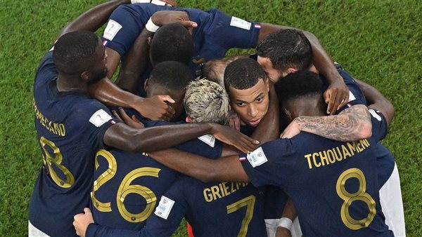 فرنسا تكتسح الدنمارك بثنائية لهدف .. وأرقام قياسيه في كأس العالم قطر 2022.