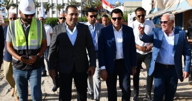 وزير الرياضة والمحافظ يتفقدان أعمال تطوير ستاد بورسعيد الجديد.