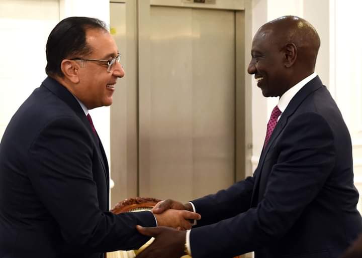 الرئيس الكينى يستقبل رئيس الوزراء على هامش مشاركته في اجتماعات قمة أفريقيا للمناخ