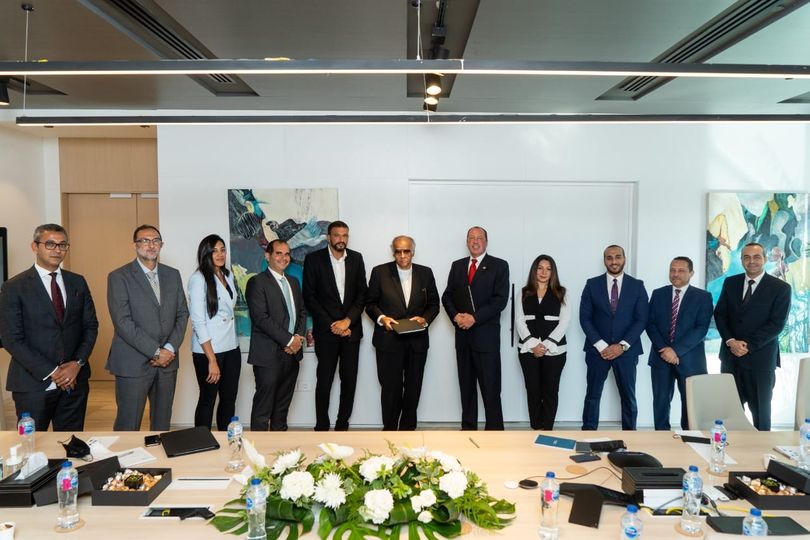 وقعت شركة موانئ دبي العالمية السخنة،  مشغل محطة الحاويات و البضائع العامة بميناء العين السخنة، اتفاقية متعددة السنوات مع 