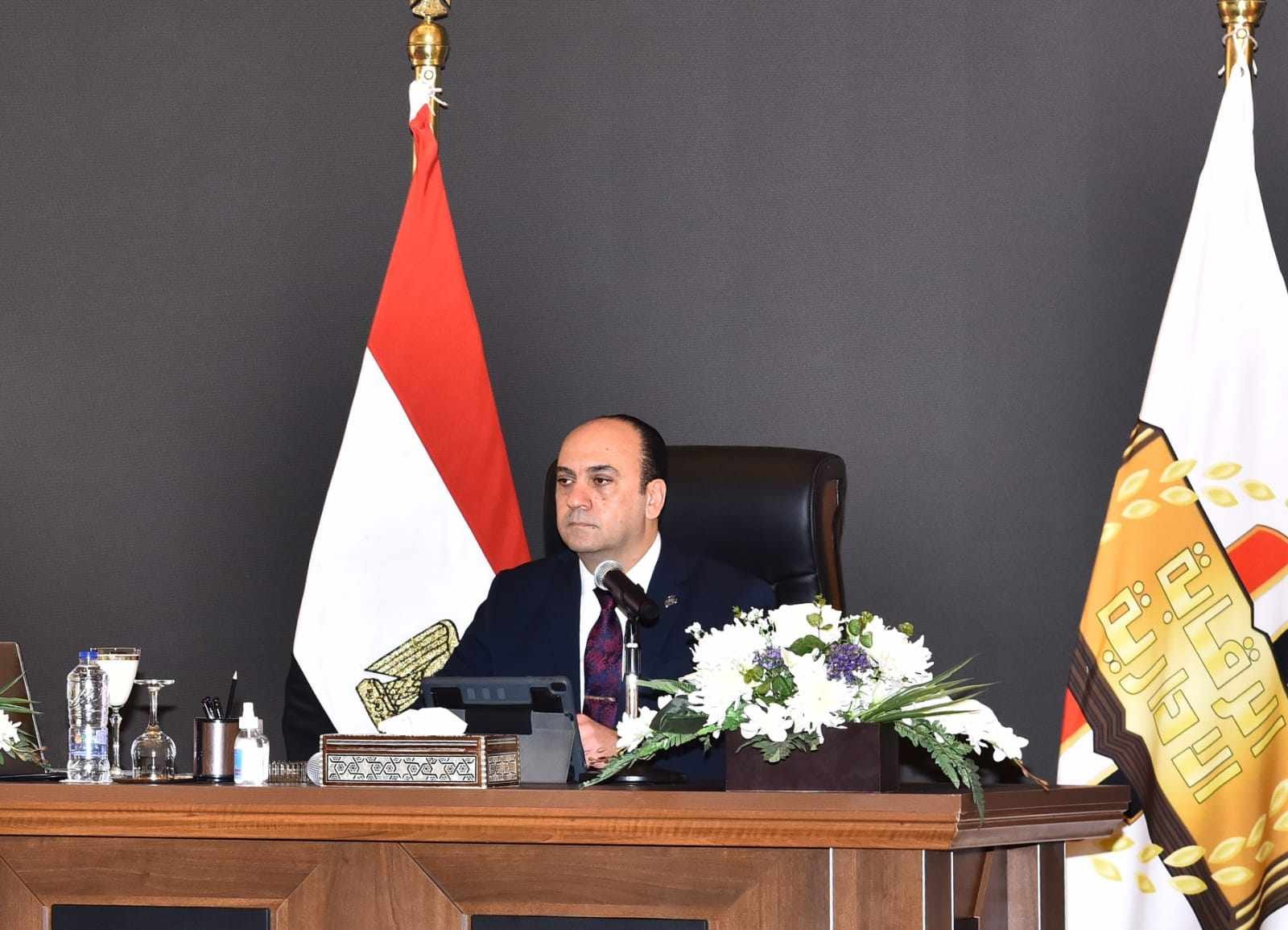 أحكام بالسجن المشدد لعدد من مسؤولي جمارك ميناء الإسكندرية لتسهيلهم تهريب خامات محظور تصديرها خارج البلاد