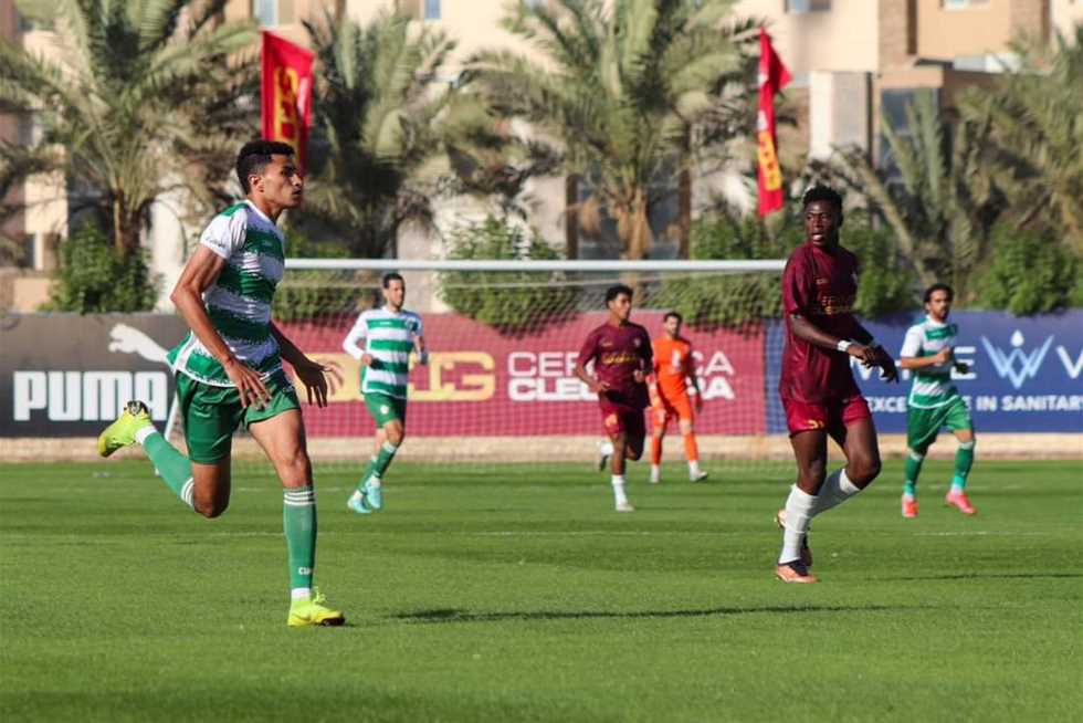 ديروط يتعادل سلبياً مع بلدية المحلة في دوري المحترفين.