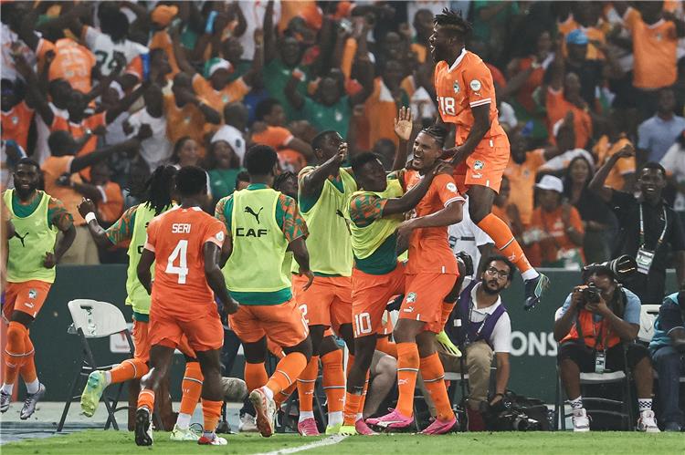 منتخب كوت ديفوار يفوز على الكونغو بهدف نظيف ويتأهل ألي نهائى كأس الأمم الإفريقية لمواجهة نيجيريا.