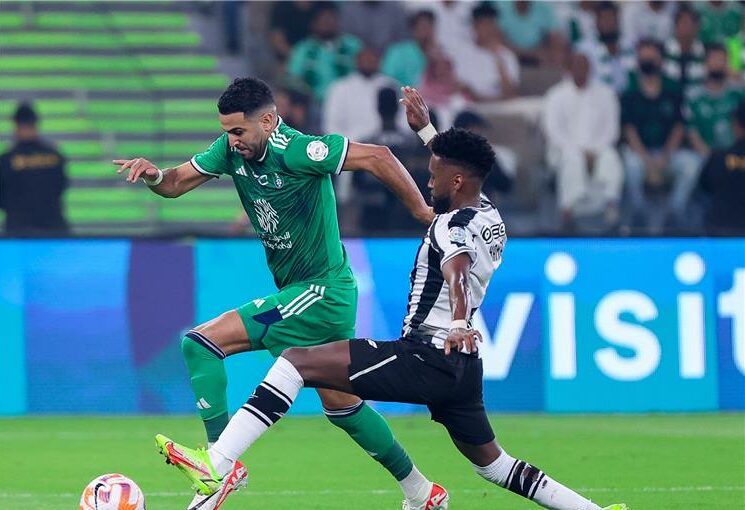 الأهلي يتعادل سلبياً مع الشباب في الدوري السعودي.
