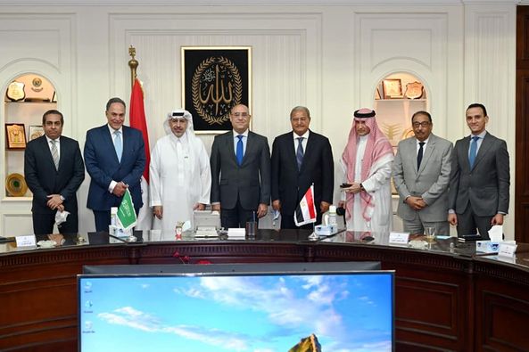وزير الإسكان يلتقى رئيس مجلس الأعمال السعودى المصرى ومستثمرين سعوديين لبحث فرص التعاون المشترك وعرض الفرص الاستثمارية