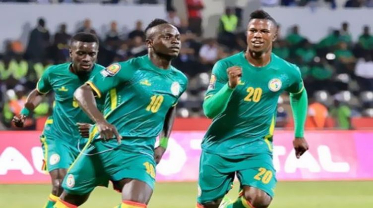  السنغال يفوز بصعوبه على غينيا بيساو بهدف نظيف والتأهل إلى كأس أمم إفريقيا.. بقيادة ساديو ماني.