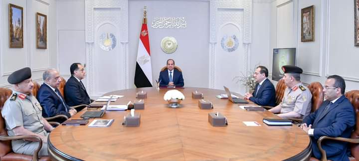 اجتمع السيد الرئيس عبد الفتاح السيسي اليوم مع الدكتور مصطفى مدبولي رئيس مجلس الوزراء، 