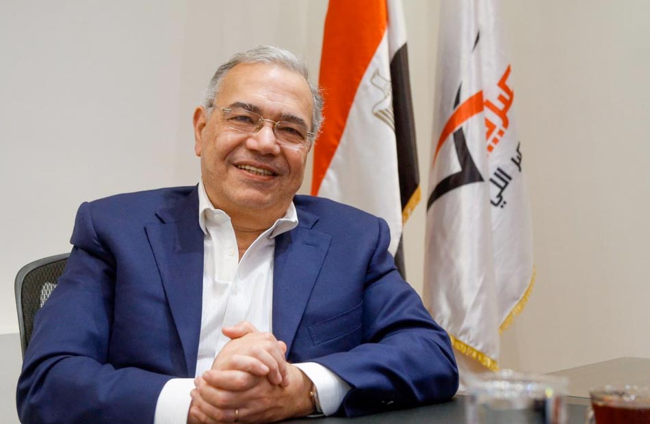 أول تحرك لترشح السيسي لفترة رئاسية جديدة في مصر حرر رئيس حزب المصريين الأحرار ومؤسس 