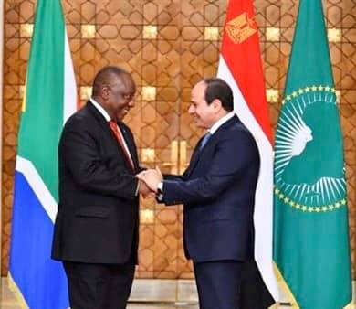 السيد الرئيس يبحث هاتفياً مع رئيس جنوب افريقيا جهود مكافحة كورونا بالقارة الافريقية، وعدد من الموضوعات الثنائية والاقليمية.