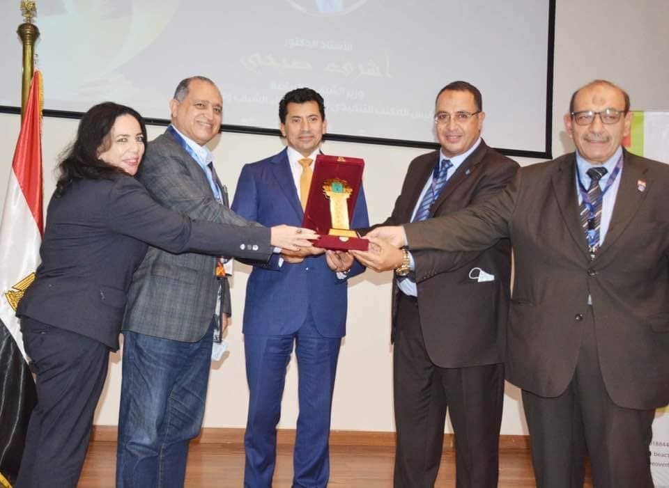 صبحى يفوز بجائزة رجل العام للثقافة العربية