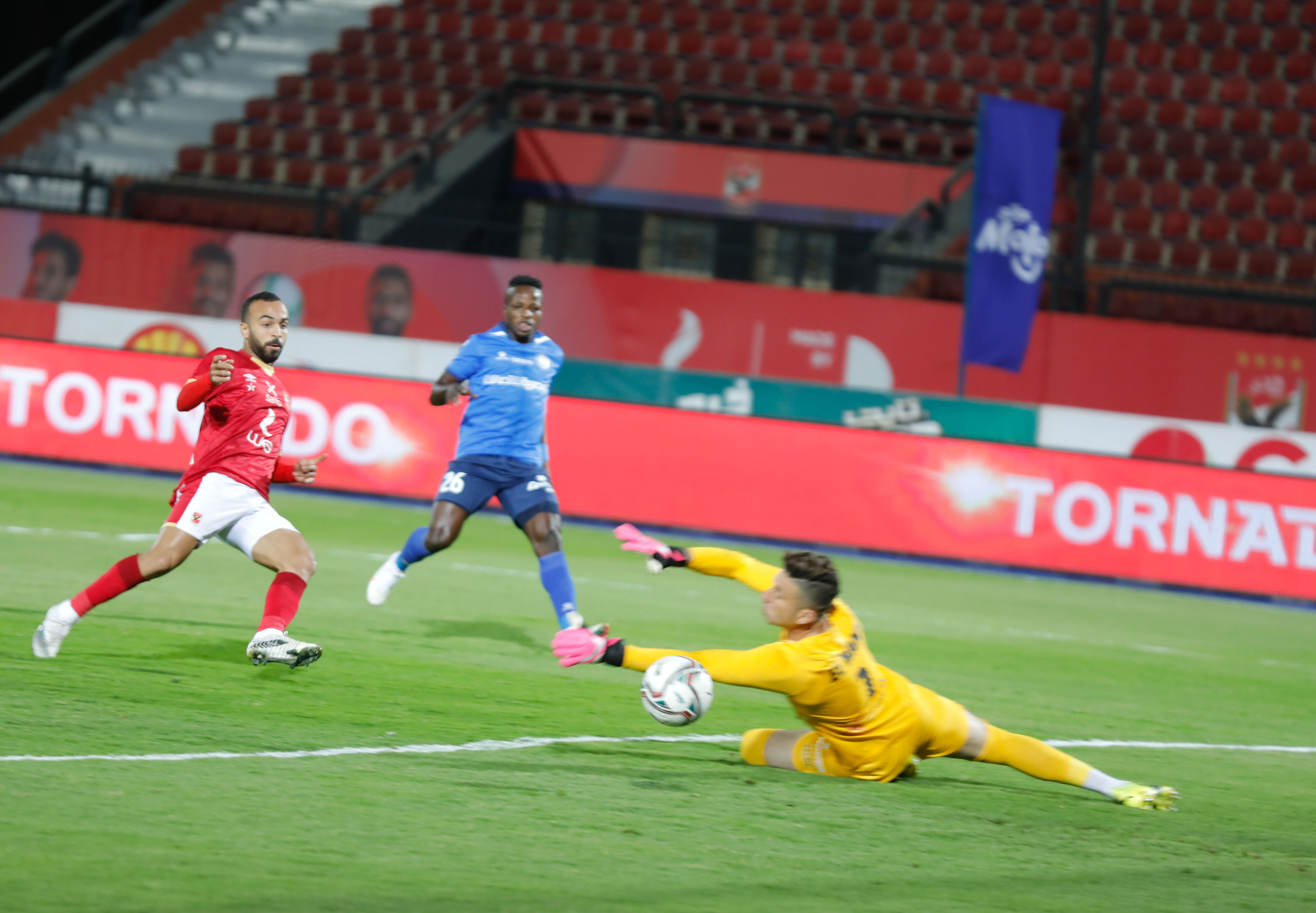 الأهلي يخسر أمام سموحة 2/1 لأول مره مع موسيماني بالدوري في مباراة الفرص المهدرة.