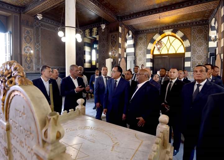 يعد واحدًا من أهم وأقدم المعابد اليهودية في مصر: رئيس الوزراء يشهد افتتاح معبد 