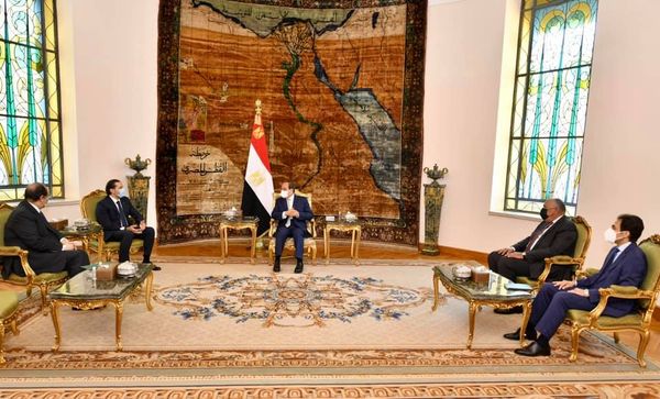 السيد الرئيس يؤكد على دعم مصر الكامل للمسار السياسي للسيد  سعد الحريري من أجل استعادة الاستقرار في لبنان
