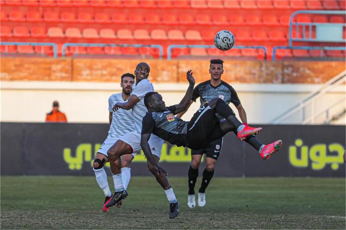 البنك الاهلي يتعادل سلبياً مع فاركو بالدوري المصري.