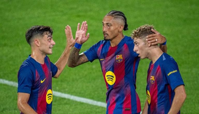 برشلونة يكتسح كومو بخماسية نظيفة ويتوج بطلاً لكأس خوان غامبر للمره ال47 في تاريخه.