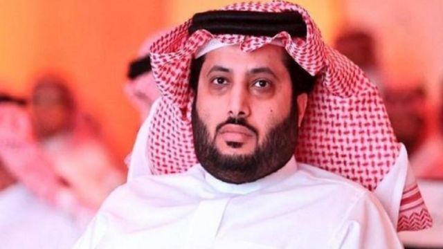 تركي آل الشيخ يرد على منتقدي سوق الانتقالات السعودية.