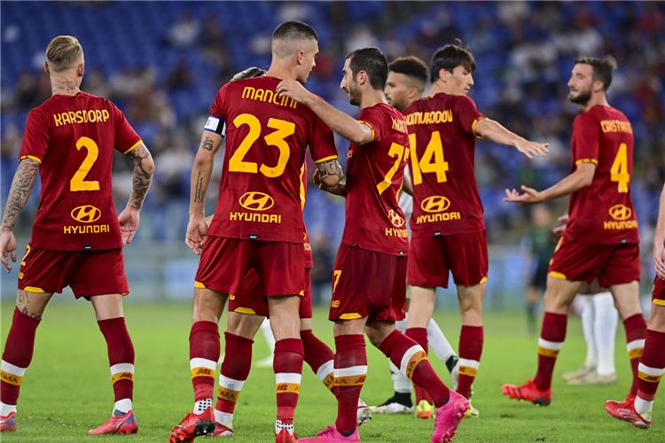 روما يضرب الرجاء المغربي بخماسية نظيفة في مباراة ودية.