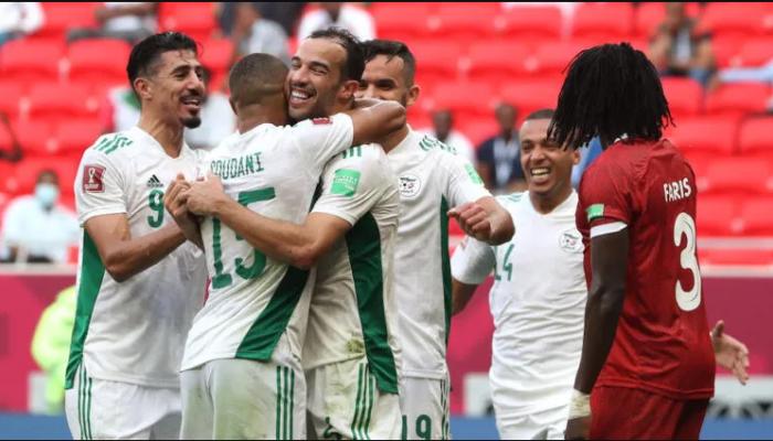 منتخب الجزائر يكتسح لبنان بثنائية نظيفة ويقترب من ربع النهائي في كأس العرب.