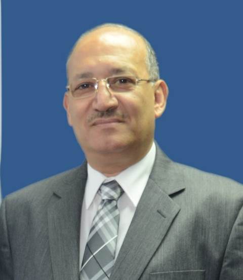 الطيار محمد رشدى زكريا رئيسا للقابضة لمصر للطيران