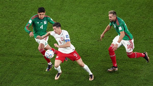بولندا تتعادل سلبياً مع المكسيك والسعوديه تتصدر المجموعه في كأس العالم قطر 2022.