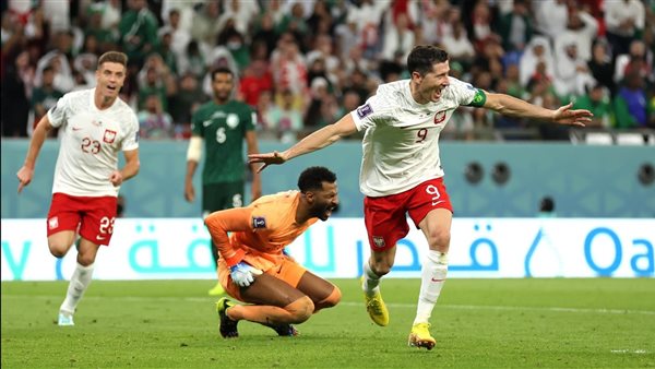 بولندا تكتسح السعوديه بثنائية نظيفة في كأس العالم قطر 2022.