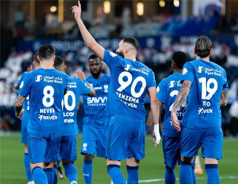الهلال يفوز على الخلود بثنائية مقابل هدف ويتوج بطلاً لكأس خادم الحرمين الشريفين للمرة العاشرة في تاريخه.