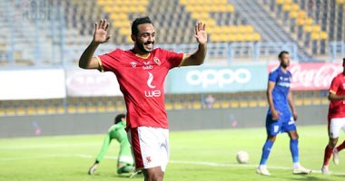 الأهلى يكتسح أسوان بثلاثية مقابل هدف ويصارع الزمالك علي الدوري المصري.