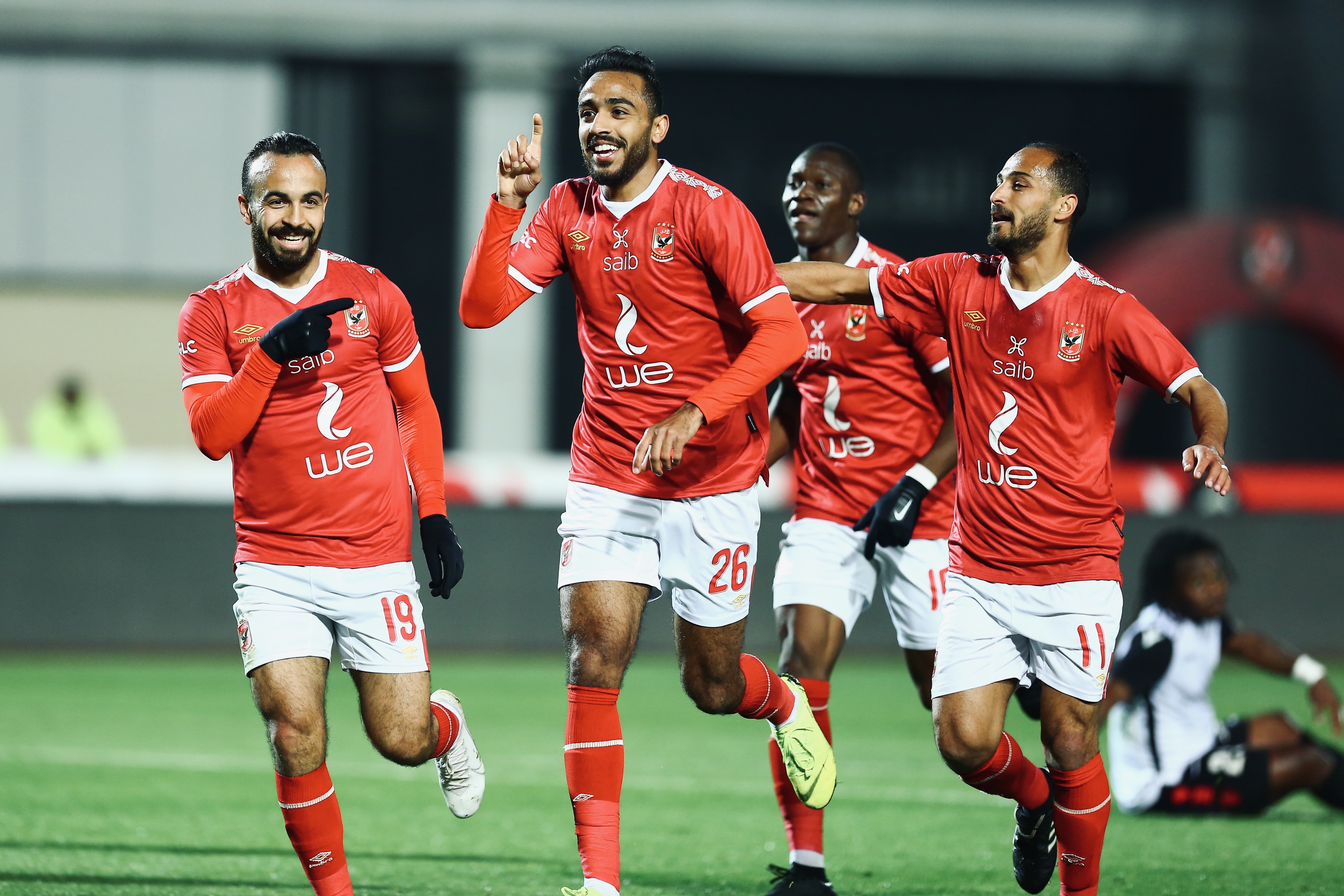 الأهلي يتألق ويفوز علي طلائع الجيش 3-0 بالدوري المصري.