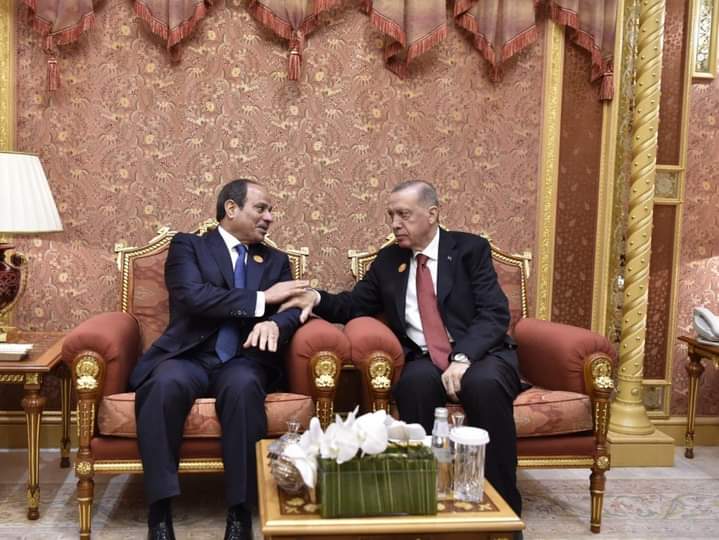 التقى السيد الرئيس عبد الفتاح السيسي اليوم في الرياض مع الرئيس التركي رجب طيب أردوغان