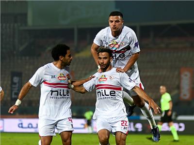 الزمالك يفوز على البنك الاهلي بثلاثية مقابل هدفين في أولى جولات الدوري المصري. 