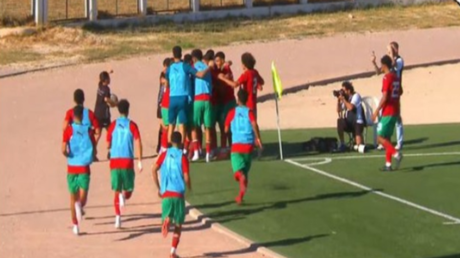 منتخب المغرب يفوز على الجزائر بثلاثية مقابل هدفين في بطولة شمال أفريقيا.