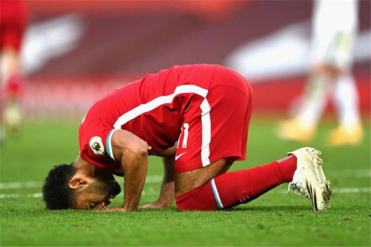 أول تعليق من محمد صلاح على تسجيله 100 هدف مع ليفربول.