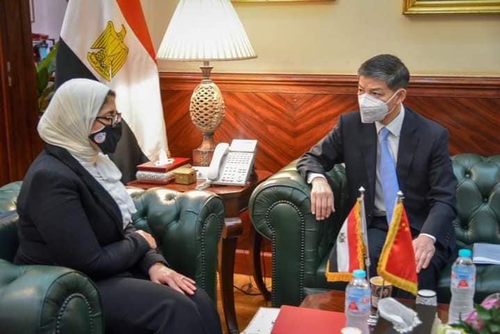 وزيرة الصحة تستقبل السفير الصيني لدى مصر لبحث الخطوات المستقبلية لتوفير لقاح فيروس كورونا فور ثبوت فاعليته